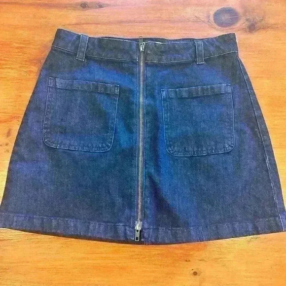 Madewell Denim Zip Up Mini Skirt Blue Size 29 Medium/Dark Wash Front Pocket - Picture 3 of 11